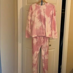 New pink tie dye sweatsuit